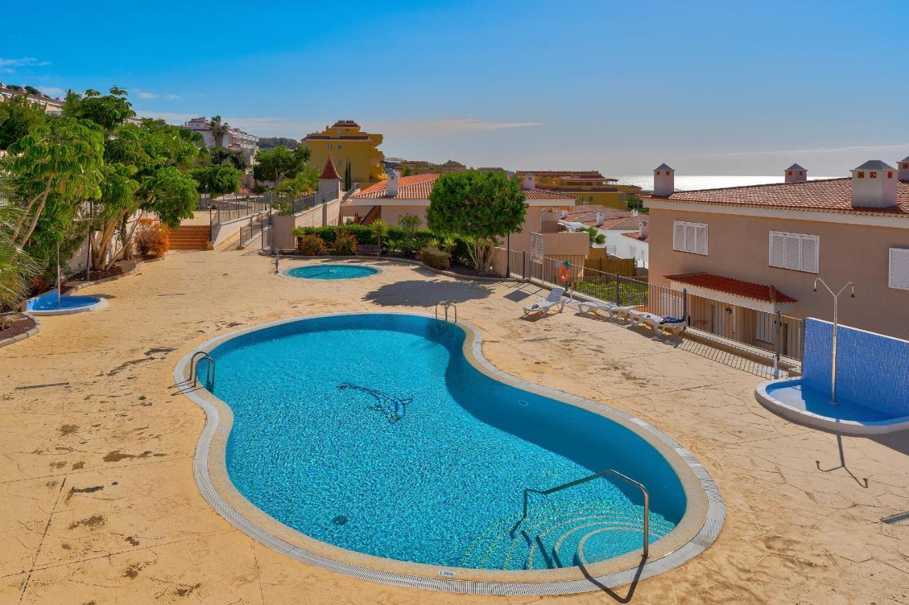 Modern Apartment With Large Terrasse, Bbq, Fast Wifi, 2 Pools Puerto de Santiago  Exterior foto